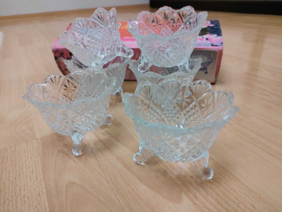 Вазочки стеклянные