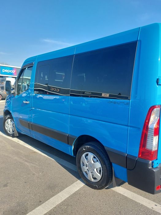 URGENT ! Opel Movano ( Renault Master ), 9 locuri ( 8+1 ) , motor 2.3, 165 cp, an fabricatie  2015