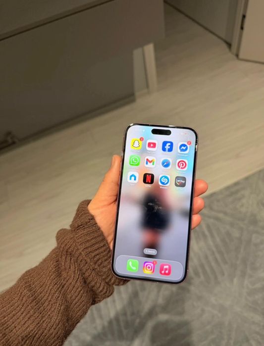 iPhone 16 plus 128GB 
Battery health 98%