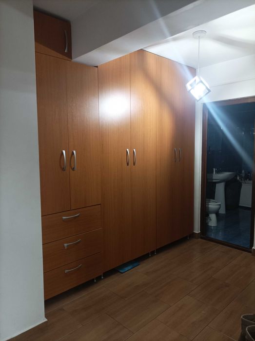 Apartament decomandat cu o cameră, locație excelentă – Florești