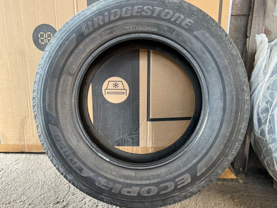 Продам шины летние. Бричстоун.