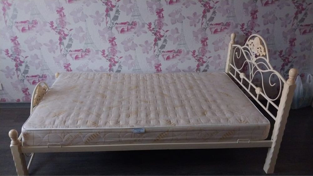 Кровать полуторка