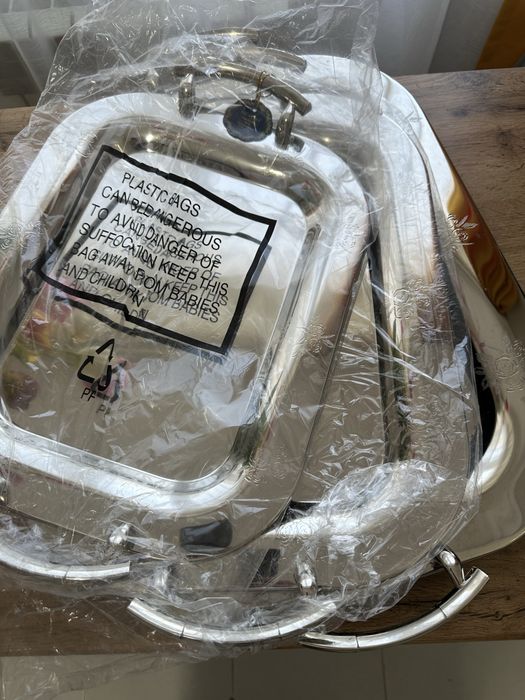 Продам 3 металлических подноса