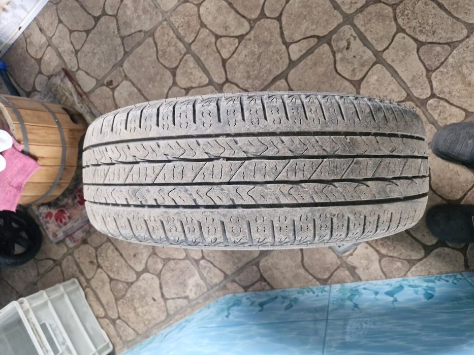 Продам летние шины 225/60 R18