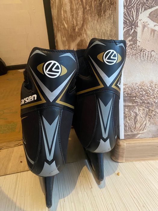 Хоккейные коньки Larsen Rapid