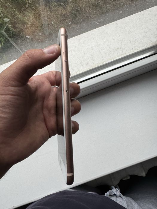 Продам iPhone 8 plus
