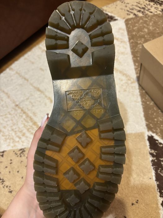 Dr. Martens Jadon albi lucioși, mărimea 39