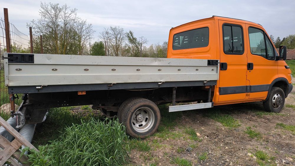 Vând Iveco deily