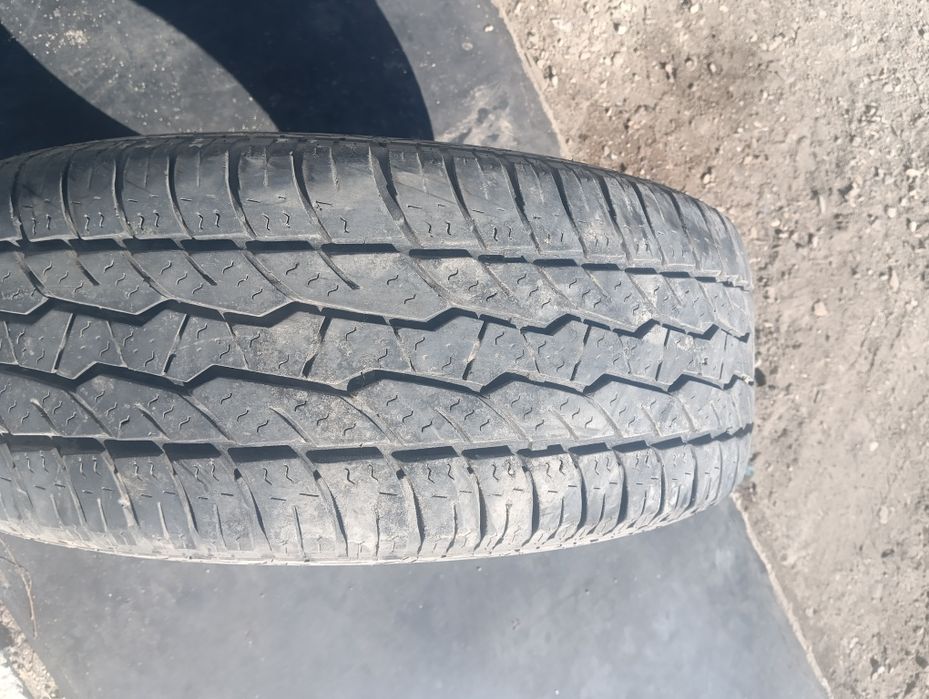 Продам резину MAXXIS BRAVO
