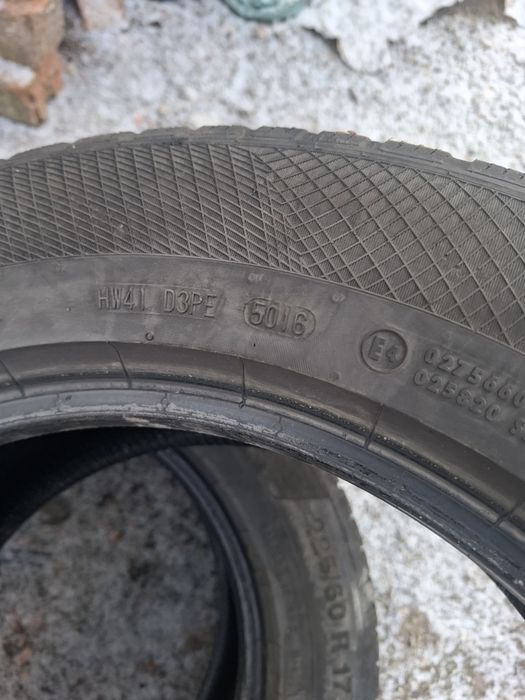 Vand 2 anvelope 225 60 17 continental de iarna bune