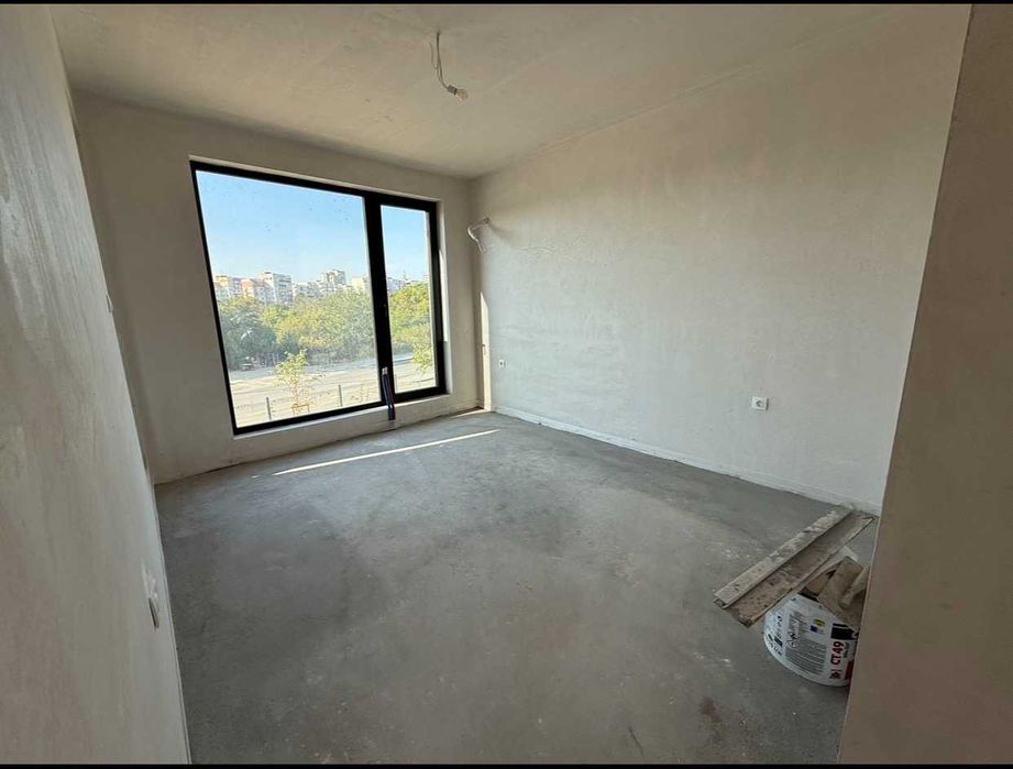 Продава се Двустаен апартамент в Пловдив, Тракия - 73 кв.м за 1507 €/кв.м - Снимка #1