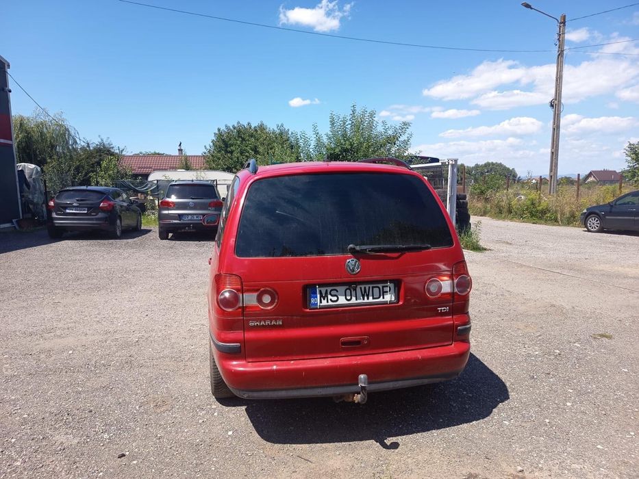 Volkswagen Sharan 1.9 TDI anul 2007 Automată