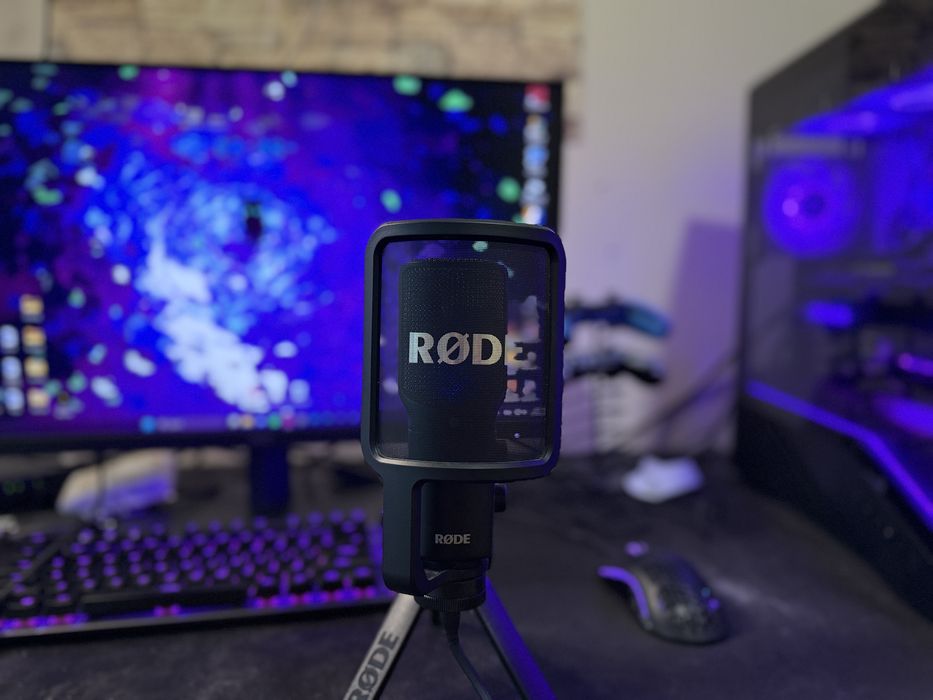 Микрофон Rode NT-USB+ със стойка