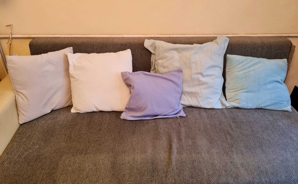 Различни калъфи за възглавници сини