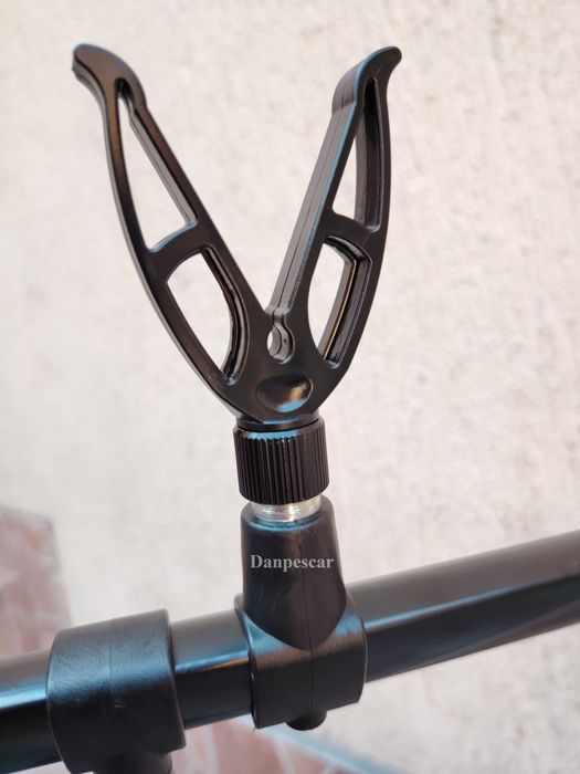 Rod pod PROFL BLACK pentru 3 lansete cu 4 picioare ( Duo Pod ) FL157