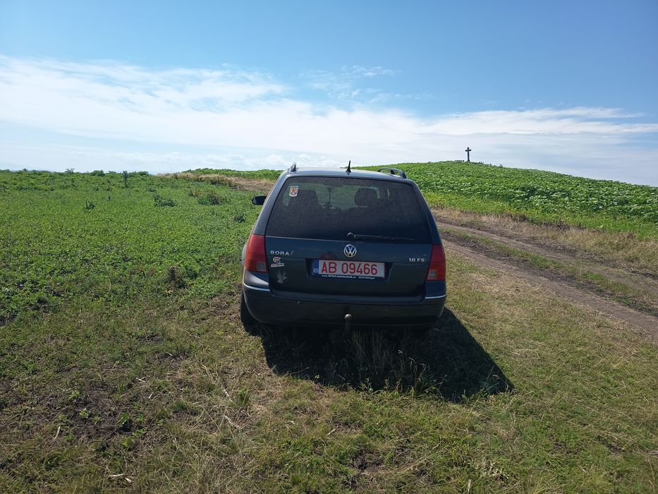 Vând vw bora an 2002