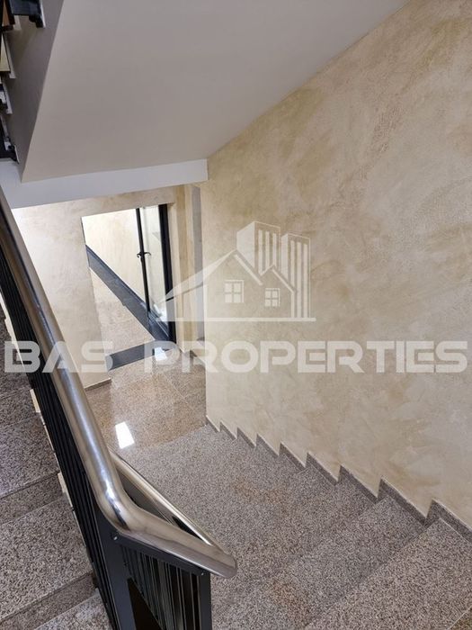 Продава се Тристаен апартамент в София, Люлин 6 - 125 кв.м за 2114 €/кв.м - Снимка #11