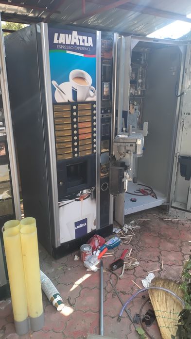 Vând Vending....