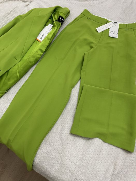 Zara костюм с бирками новый
