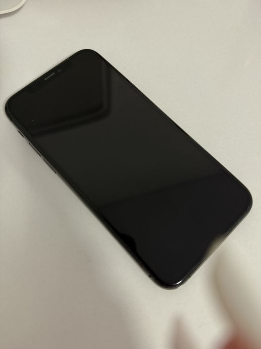 Vand iphone 11 pro 256 GB