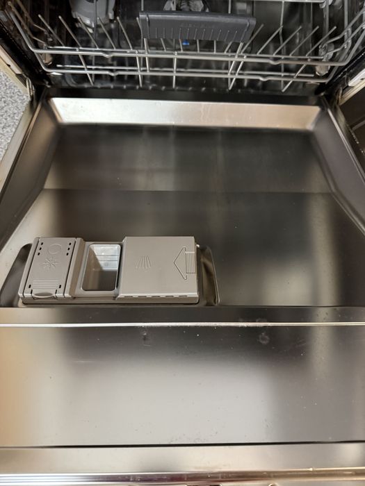 Съдомиялна машина за вграждане Сименс