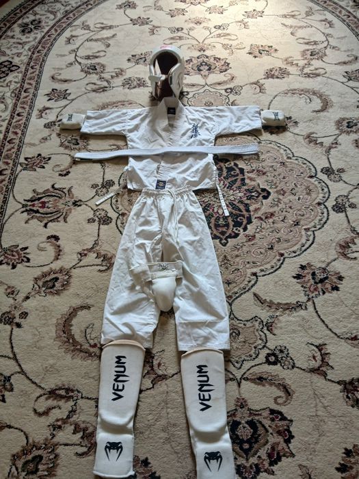 Одежды на каратэ. Хорошее.