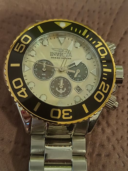 Vând ceas original Invicta!