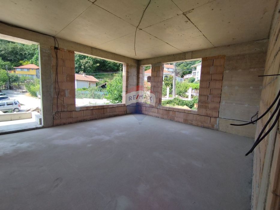 Тристаен апартамент,м-т Ален Мак,гр. Варна TE