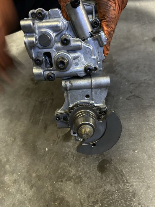Маслена помпа Порше макан(Porsche Macan S oil pump)
