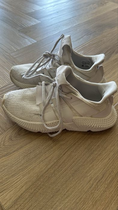 Кроссовки Адидас