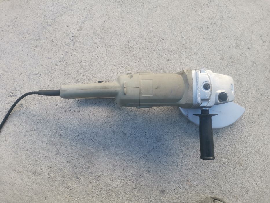 Болгарка  Crown 180 d