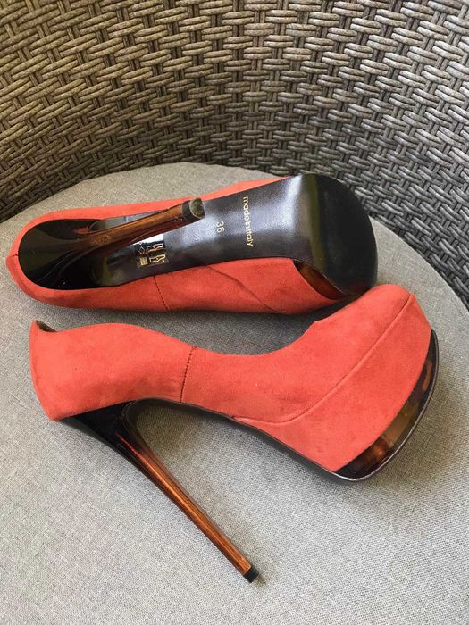 Високи обувки, номер 36