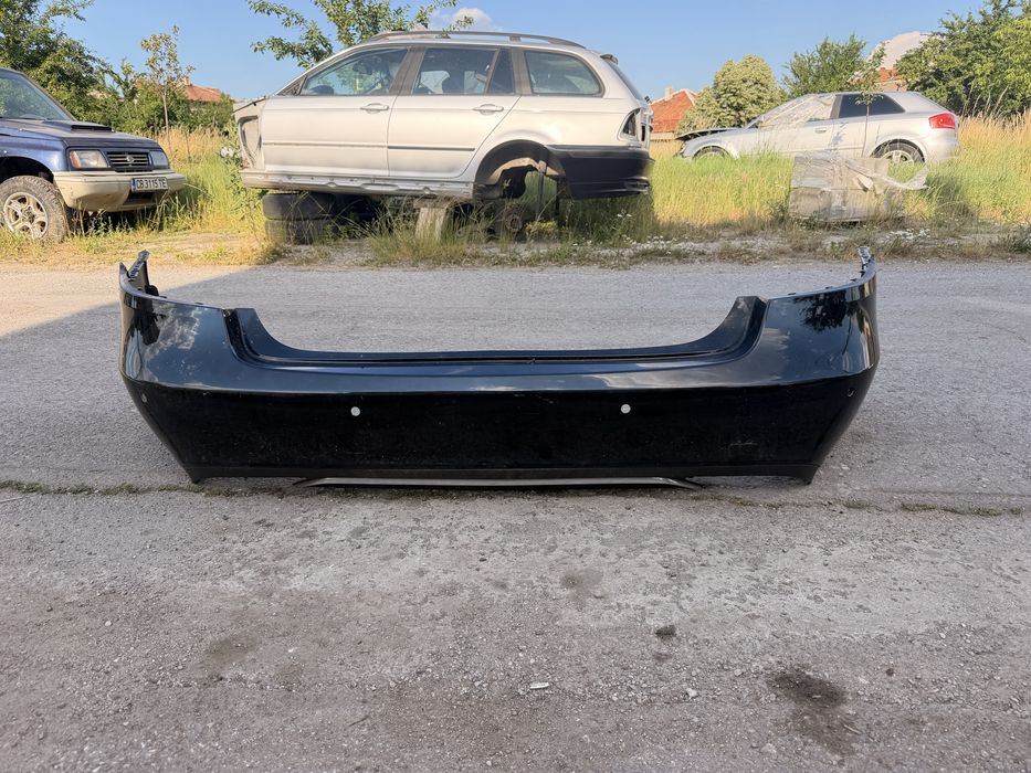 Продавам комплект оригинални брони и прагове за Mercedes-Benz W212 Facelift.