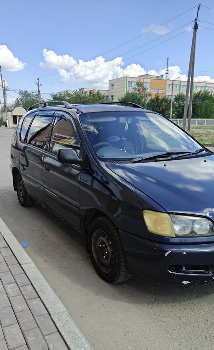 Toyota ipsum 1996г передний привод