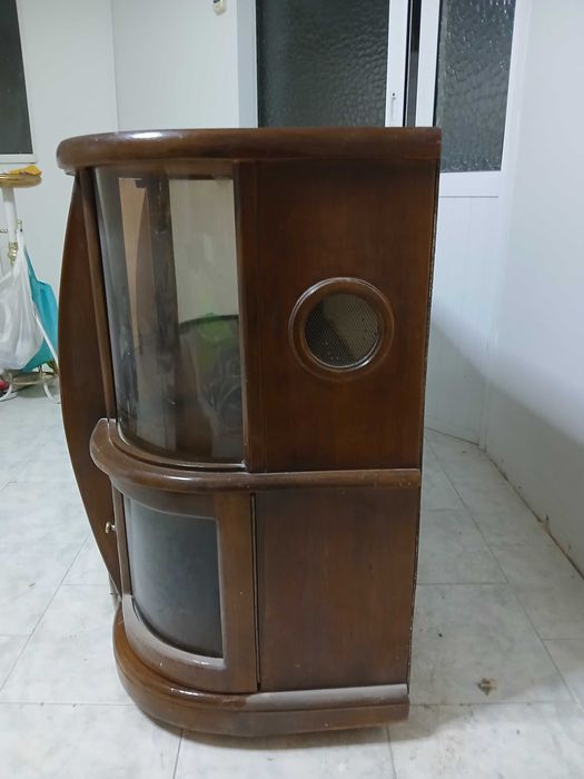 TV шкаф / медиен шкаф / мултимедийна мебел