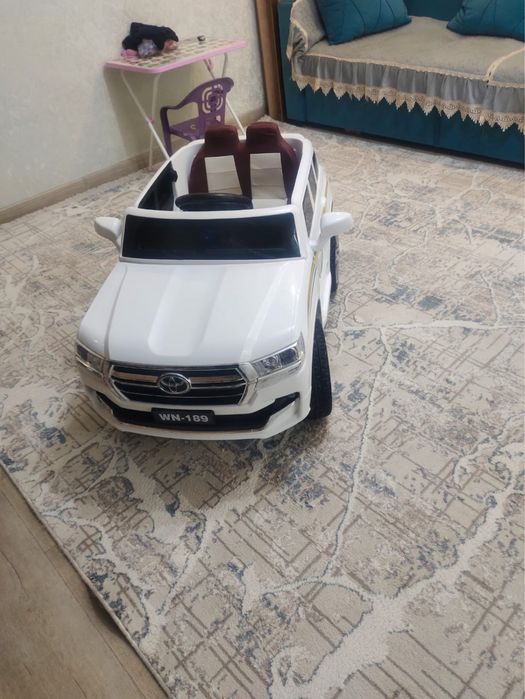 Продам детскую машинку