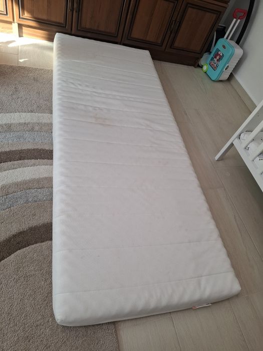 Vand saltea de 1 personă