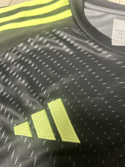 Tricou Manchester United Adidas (Gri/Neon) – NOU cu Etichetă