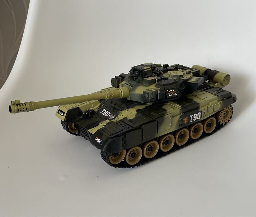 Танк на пульте управления