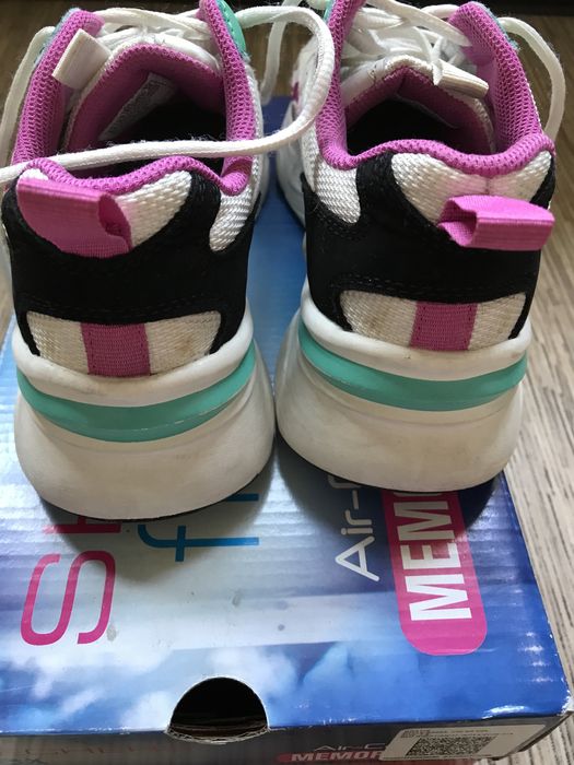 Skechers кроссовки размер 35,5