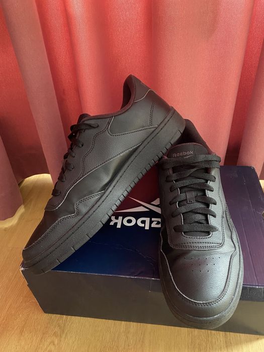 Нови мъжки черни маратонки Reebok