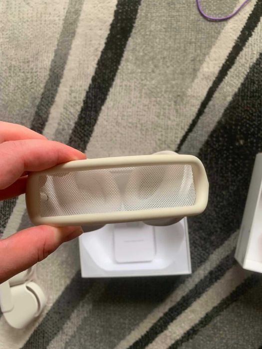 AirPods Max 1 серия Starlight с USB - C чисто нови!