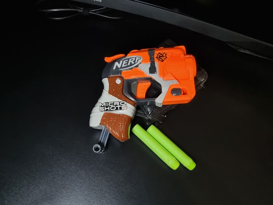 Продам Nerf mini 2 шт.