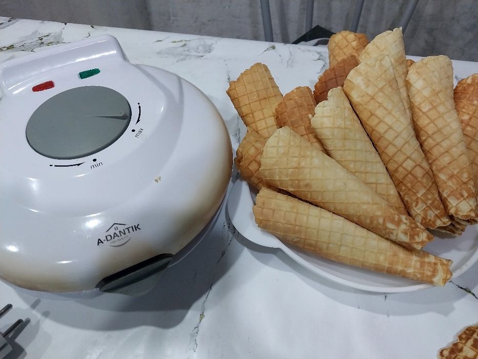 Продам вафельницу