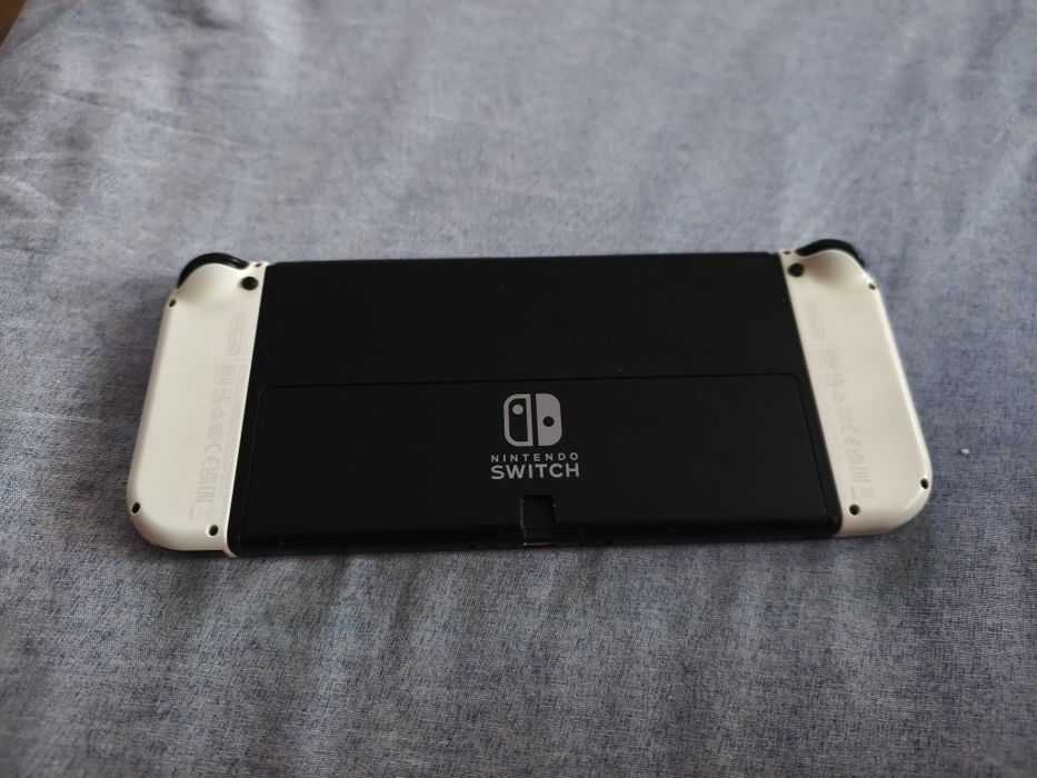 Nintendo switch Oled 256гб карта с много игри в перфектно състояние