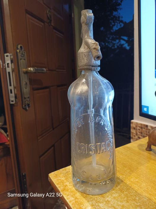 Sticla veche de sifon