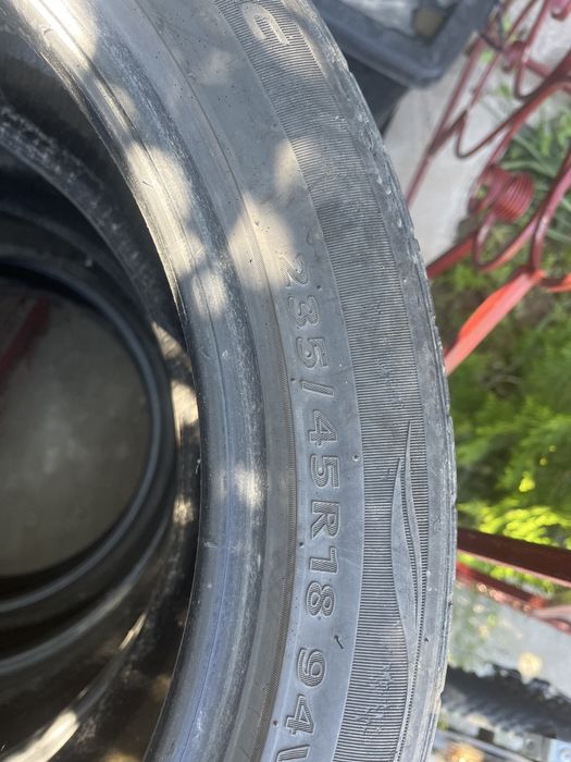 Шины летние 235/45/18