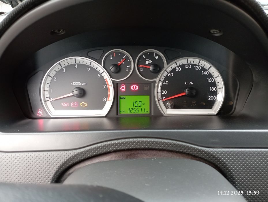 Продаю свою машину Нексия R3