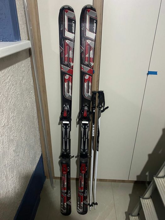 Продам горные лыжи длина 168 б/у с палочками