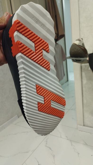 Кроссовки hermes / аляска куртка